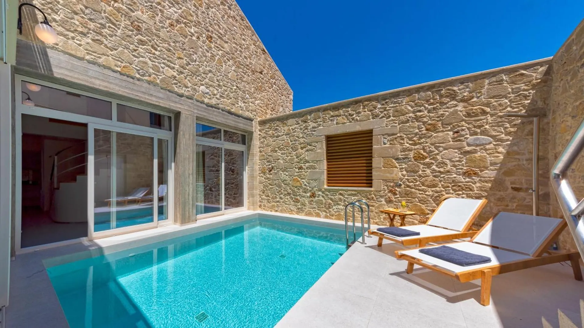 Hippocampo Waterfront Villa Chania   Chania (Crete)